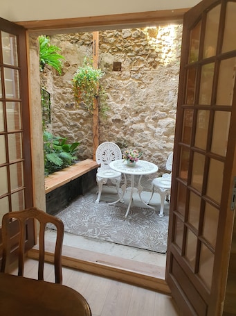 Dining. Classy 2-bedroom apartment in Magnac-Laval - Home away from Home