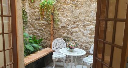 Classy 2-bedroom apartment in Magnac-Laval - Home away from Home