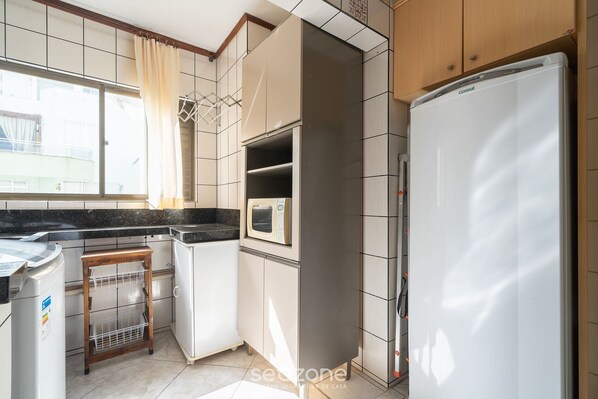 Basic Apartment | Private kitchen