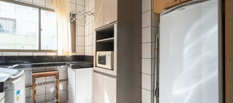 Apartment in Great Location in Meia Praia Eio6031