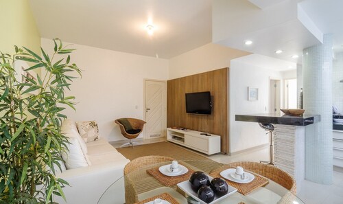 Ground Floor apt 5 min From Praia do Forte Ema101