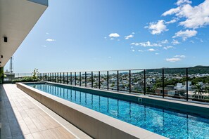 Açık yüzme havuzu 