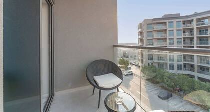 Dubai South apartment for 4 in a Great Location!