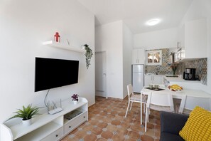 TV, ping pong - Vacation 'La Sabina De Manuel3' with Sea View, Private Terrace and Wi-Fi (San Miguel)