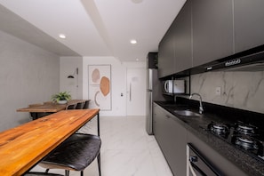 Basic Apartment | Private kitchen