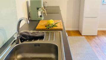 Kühlschrank, Ofen, Herdplatte, Geschirrspüler