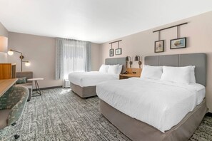 Habitación, 2 camas de matrimonio, accesible para personas con discapacidad, no fumadores | Ropa de cama de alta calidad y decoración individual