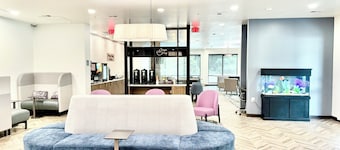 Sleep Inn & Suites