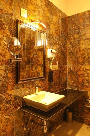 Bathroom amenities