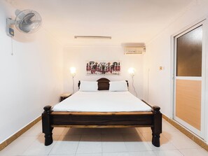 1 habitación, tabla de planchar con plancha y wifi 