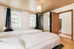 2 bedrooms, Internet, bed sheets