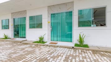 Apartamento básico | Detalhe da fachada