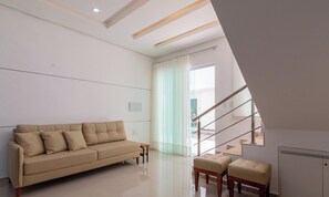 Basic Apartment | Living area | TV - Duplex 400m From Taperapuan Beach Edt0010 (Porto Seguro)