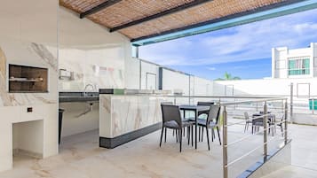 Apartamento básico | Opções para refeição ao ar livre