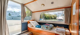 Boat 'Penichette Odyssey Croisieres' with Lake View, Private Terrace and Air Conditioning