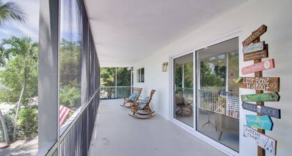 Steps to Gulf: Sleek Top-floor Apt in Tavernier!