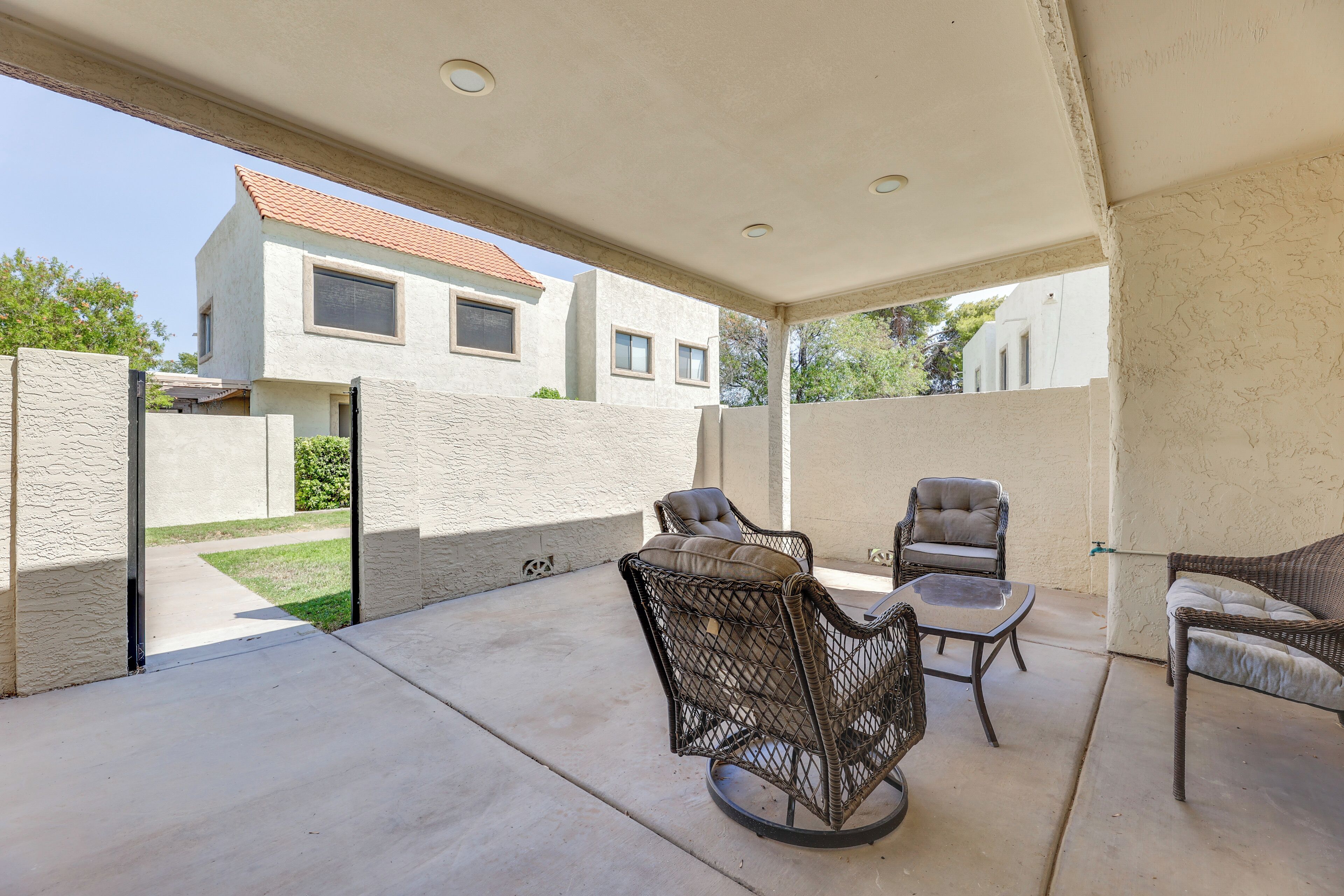 شقة (3 Bedrooms) | واجهة المنشأة