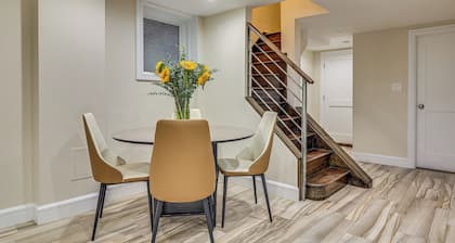 Walk to Hudson River Parks: Recently Renovated Apt