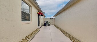 Renovated Villa Btwn Lake Sumter & Spanish Springs