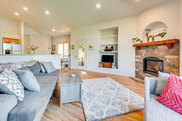 House (3 Bedrooms) | Front of property