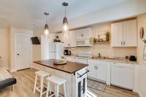 Apartment (0 Bedroom) | Interior - Hike & Explore in Cedar City! Studio Guest Suite (Cedar City)