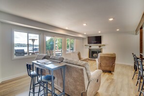 House (3 Bedrooms) | Interior