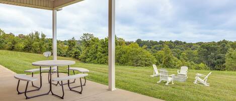 House (4 Bedrooms) | Front of property