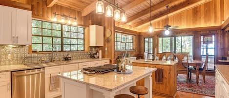 House (2 Bedrooms) | Interior
