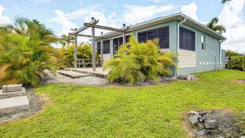 Apartemen (0 Bedroom) | Bagian depan properti