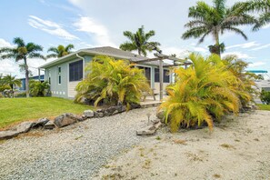 Apartment (0 Bedroom) | Interior - Private Boat Dock: Canal-front Port Charlotte Gem (Port Charlotte)