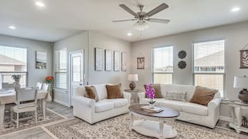 Rumah (4 Bedrooms) | Interior