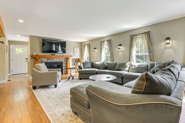 House (3 Bedrooms) | Interior - 2 Mi to Golfing & Hiking: Spacious Wilmington Home (Wilmington)