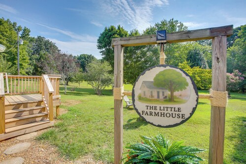 Home 9 Mi to Dtwn Springfield w/ Porch & Yard!