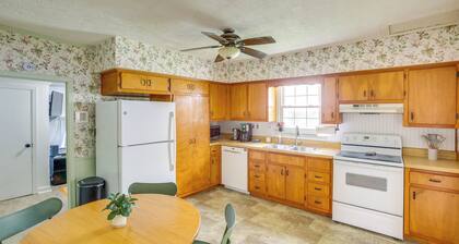 Home 9 Mi to Dtwn Springfield w/ Porch & Yard!