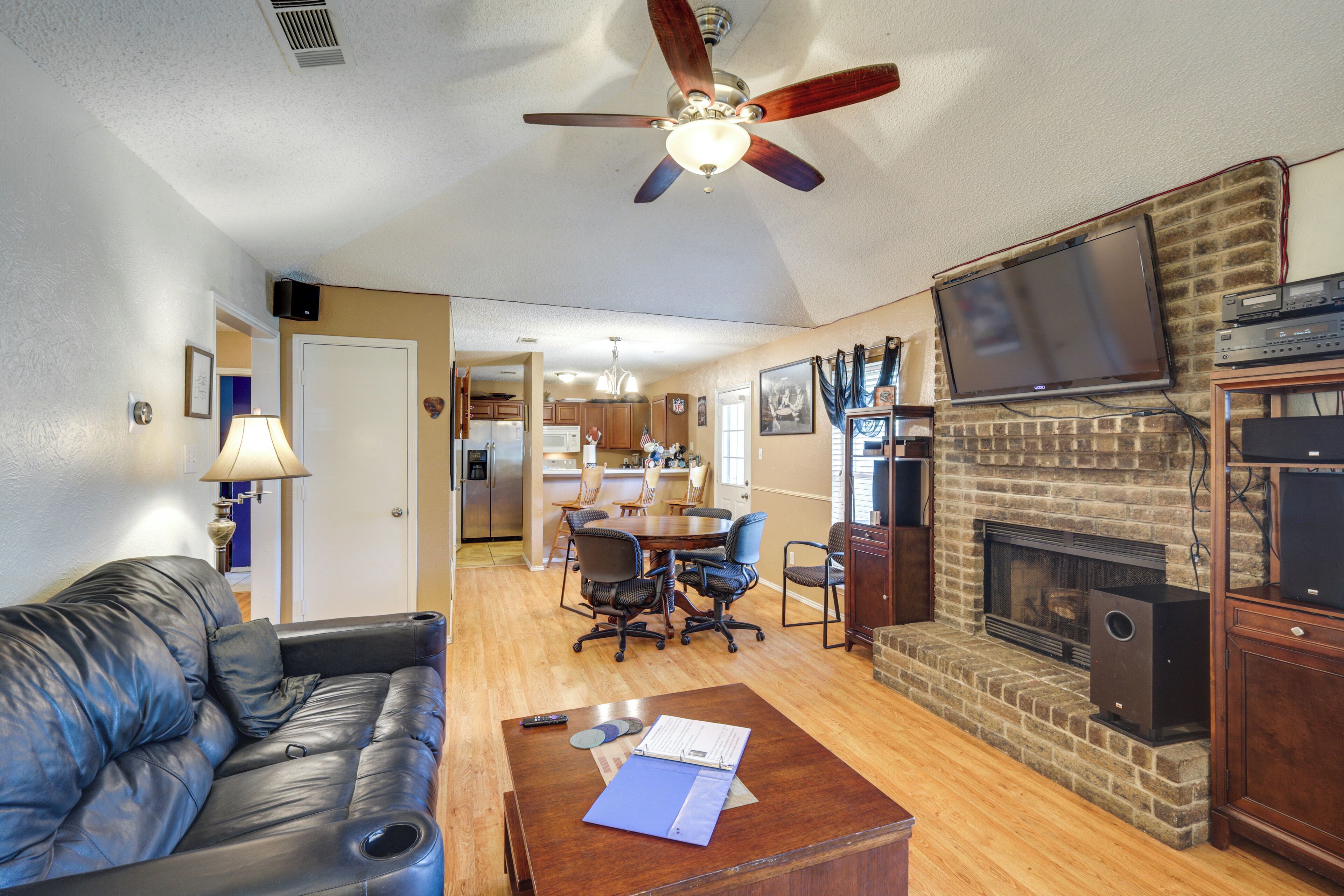 Apartment (2 Bedrooms) | Front of property