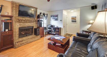 4 Blocks to At&t Stadium: Home w/ Bbq-ready Yard!