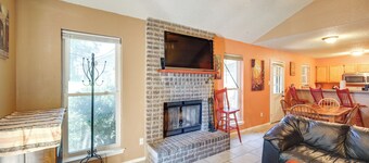 4 Blocks to At&t Stadium: 'entertainment Central!'