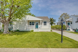 House (3 Bedrooms) | Front of property