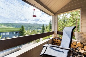 Apartment (2 Bedrooms) | Front of property