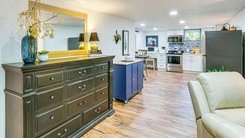 Apartment (1 Bedroom) | Interior