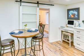 Apartment (1 Bedroom) | Interior