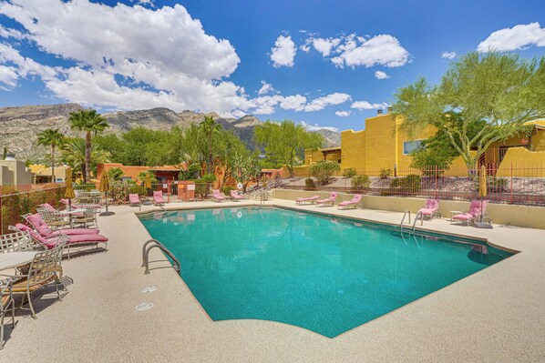 Apartment (2 Bedrooms) | Interior - Pool & Hot Tub Access! Catalina Foothills Condo (Tucson)