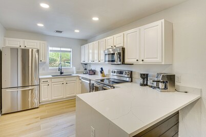 Pool & Hot Tub Access! Catalina Foothills Condo