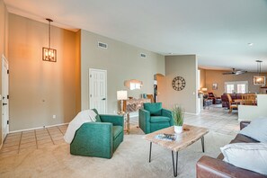 منزل (3 Bedrooms) | المنشأة من الد�اخل