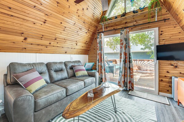 House (1 Bedroom) | Interior