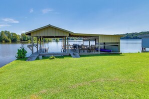 House (3 Bedrooms) | Interior - Private Dock + Fire Pit: Point A Lake Retreat! (Andalusia)