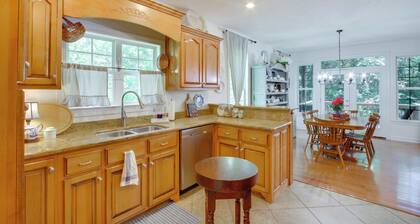 3 Mi to Pickwick Lake: Spacious Family Getaway