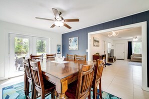 Hús (3 Bedrooms) | Að innan