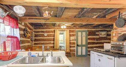 5 Mi to State Parks: Penfield Cabin w/ Fire Pit!