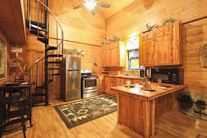 House (2 Bedrooms) | Interior